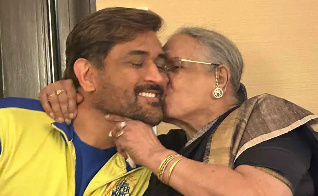   Mother-in-law who kissed Dhoni; Khushpu elasticity